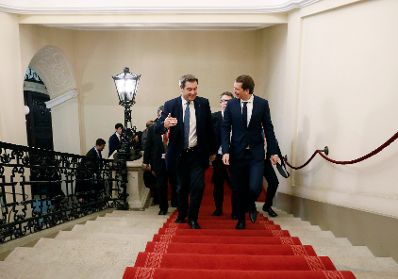 Am 3. Mai 2019 empfing Bundeskanzler Sebastian Kurz (r.) den Ministerpr&auml;sident von Bayern, Markus S&ouml;der (l.) zu einem Gespr&auml;ch.
